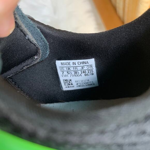 Adidas Originals Ozweego Running Sneakers Size 7 - Picture 4 of 12